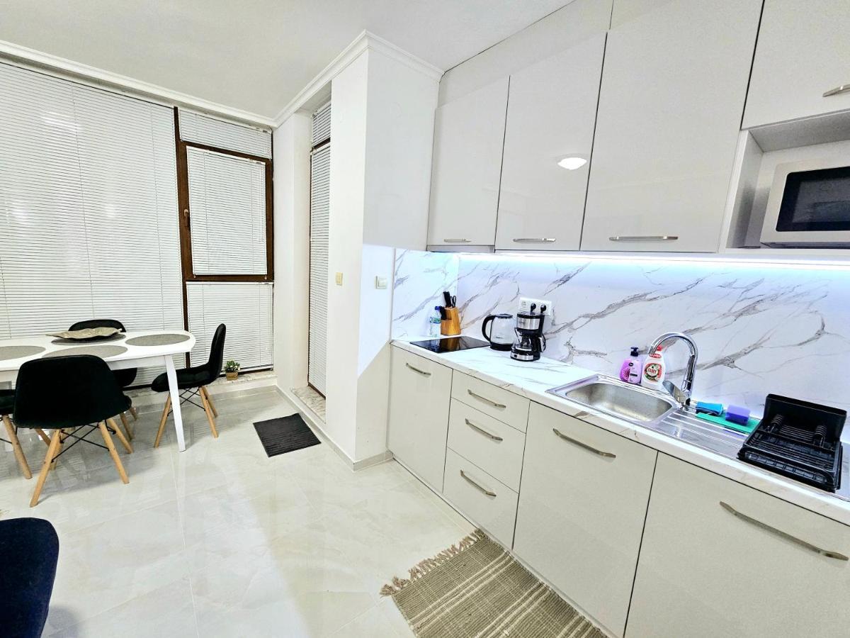Studio Apartment With Balcony 300M From Beach Слънчев бряг Екстериор снимка